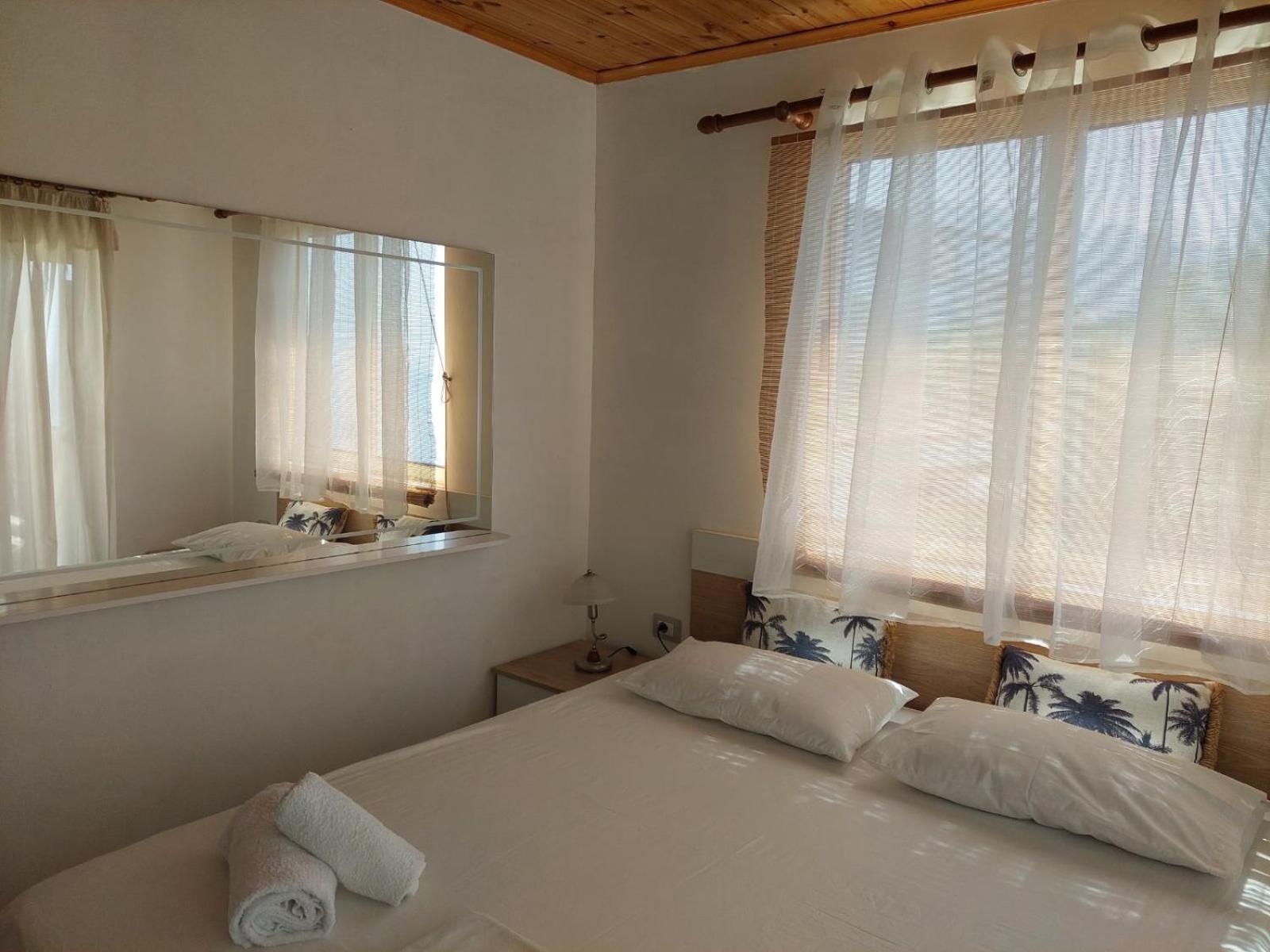 Guest house Antonio Qeparo